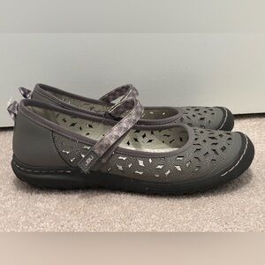 Jambu JBU Women’s Size 9 Gray Cut-Out Wildflower Mary Jane Flats Comfort Shoes